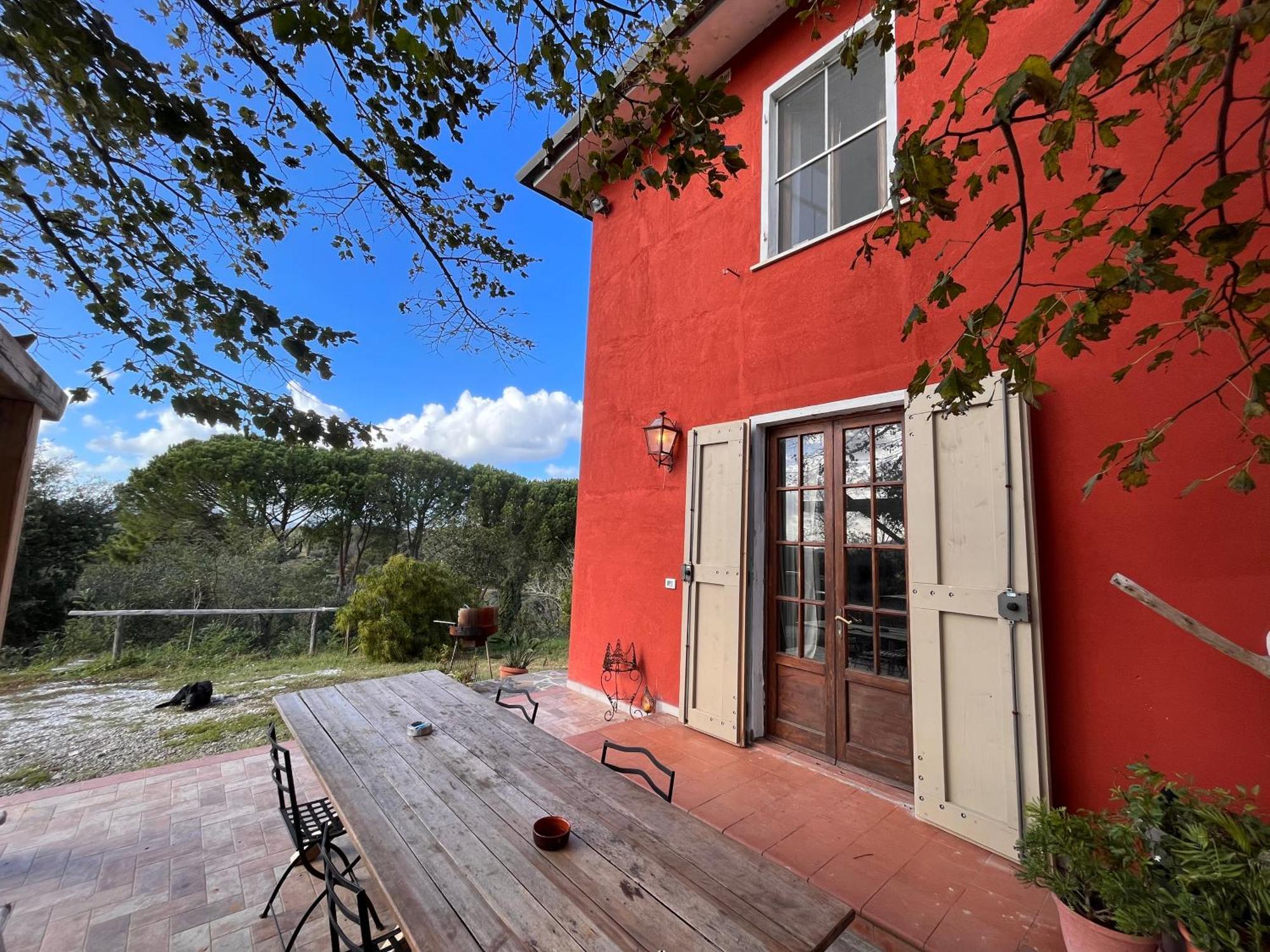 Podere Orzale Farmhouse Bed & Breakfast Usigliano Exterior photo